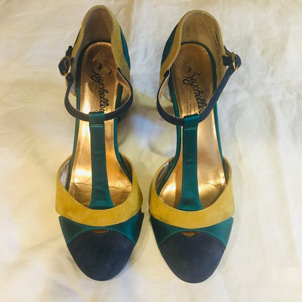 Anthropologie Shoes size 8